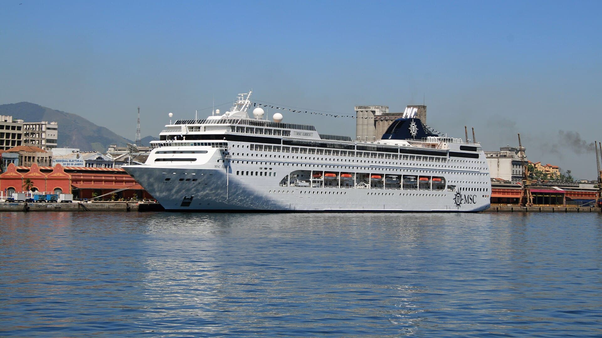 Kreuzfahrtschiff MSC Lirica