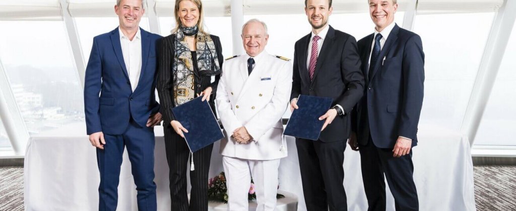 Übergabe der neuen Mein Schiff 2 Übergabe der neuen Mein Schiff 2
